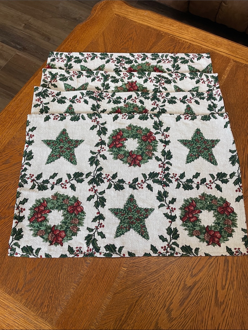 VTG 4 Red & Green Tapesty Wreath and Star Holiday Table Placemats
